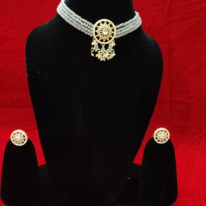 Grey kundan choker set with earring